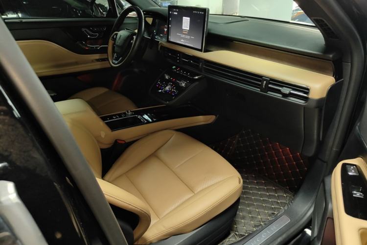 Used Lincoln Corsair 2022 2.0T Two-Wheel Drive Luxury Edition Right Front Seat