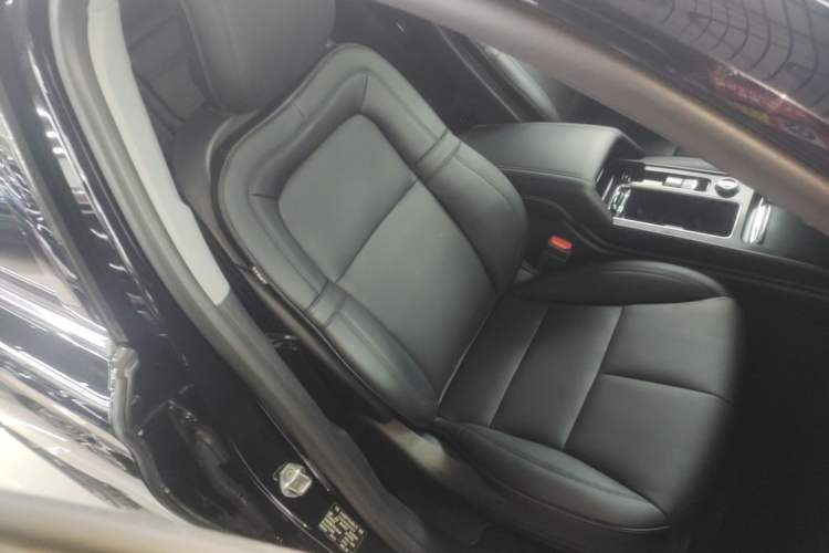 Used Lincoln Corsair 2022 2.0T Two-Wheel Drive Deluxe Edition Right Front Seat