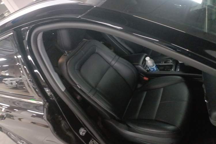 Used Lincoln Corsair 2022 Revised Version 2.0T Two-Wheel Drive Premium Edition Right Front Seat