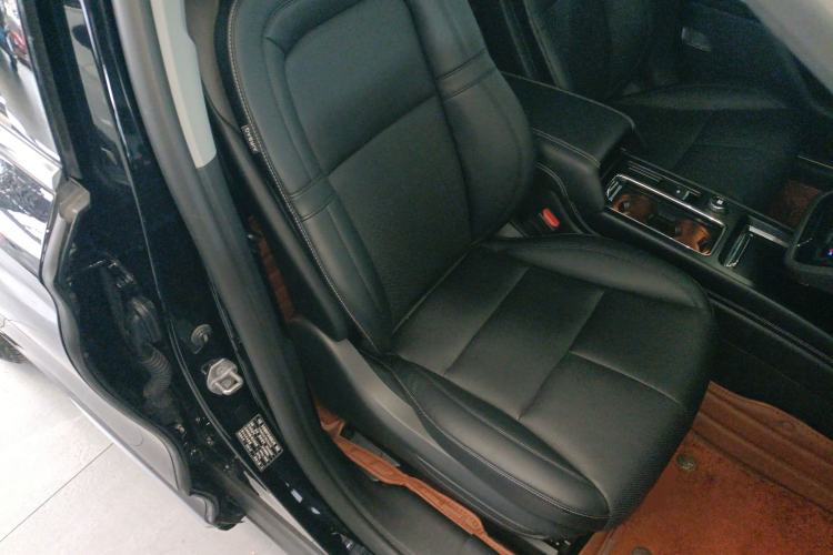 Used Lincoln Corsair 2022 2.0T Two-Wheel Drive Deluxe Edition Right Front Seat