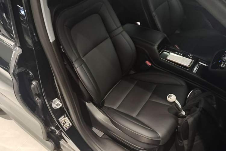 Used Lincoln Corsair 2022 2.0T Two-Wheel Drive Deluxe Edition Right Front Seat