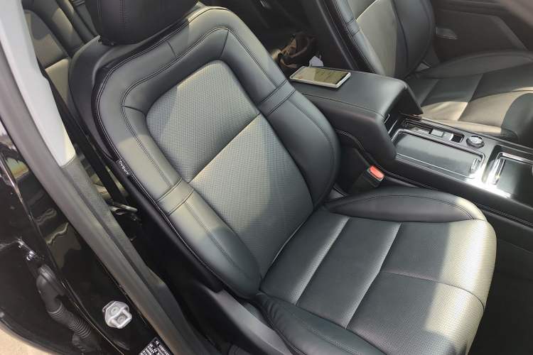 Used Lincoln Corsair 2022 2.0T Two-Wheel Drive Luxury Edition Right Front Seat
