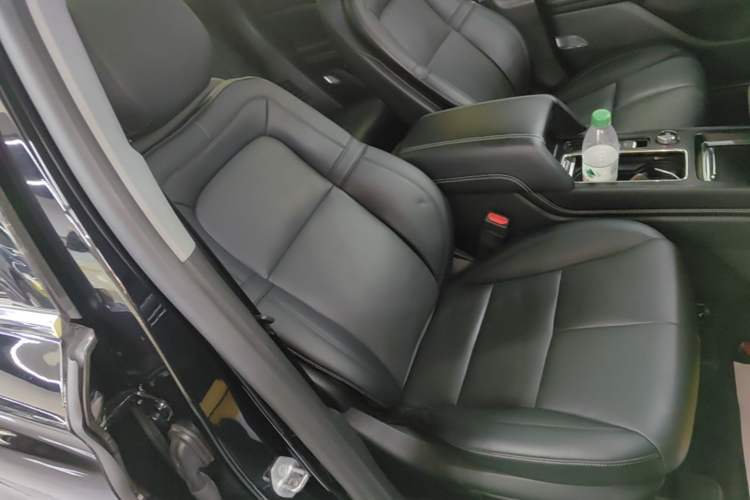 Used Lincoln Corsair 2022 2.0T Two-Wheel Drive Luxury Edition Right Front Seat