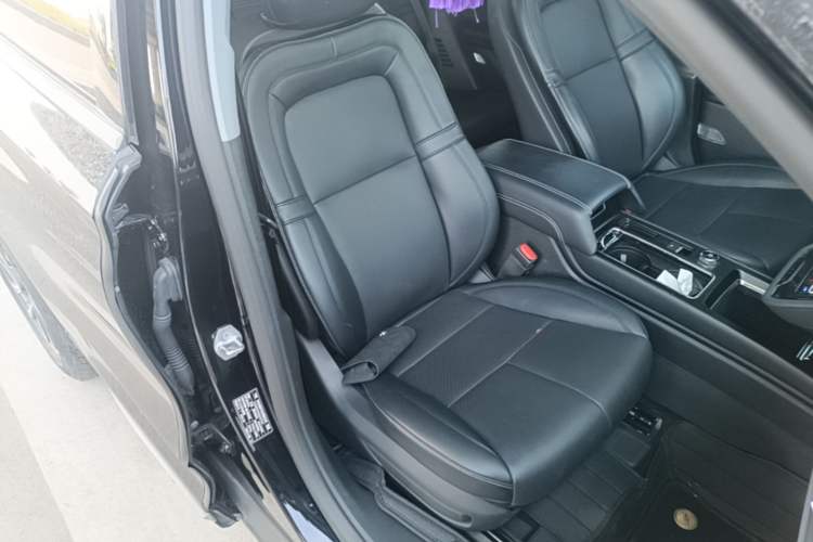 Used Lincoln Corsair 2022 2.0T Two-Wheel Drive Deluxe Edition Right Front Seat