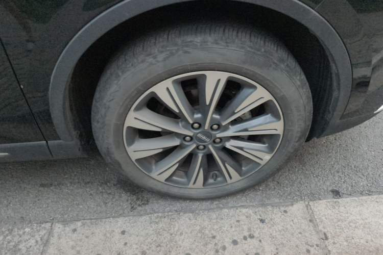 Used Lincoln Corsair 2022 2.0T Two-Wheel Drive Deluxe Edition Right Front Wheel Hub