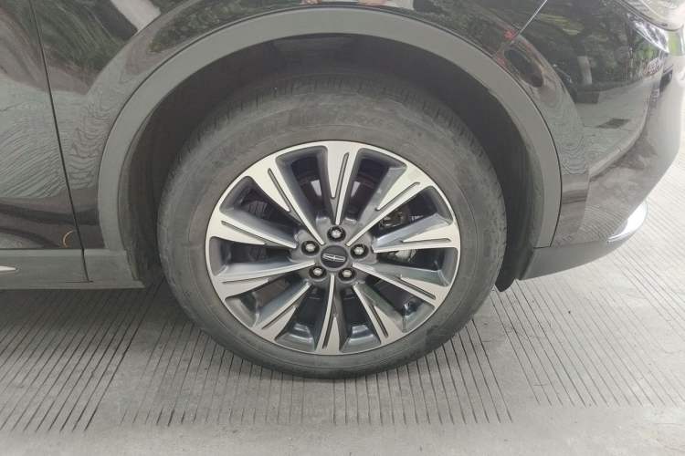 Used Lincoln Corsair 2022 Revised Version 2.0T Two-Wheel Drive Luxury Edition Right Front Wheel Hub