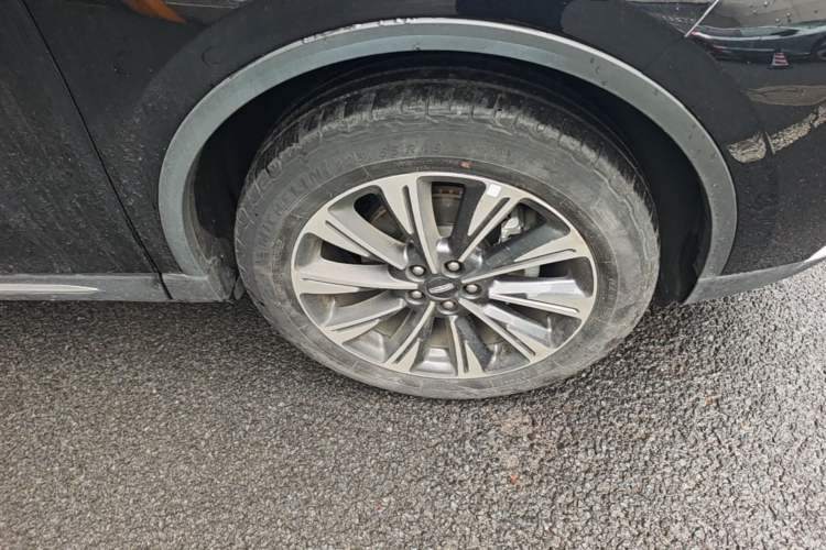Used Lincoln Corsair 2022 2.0T Two-Wheel Drive Deluxe Edition Right Front Wheel Hub