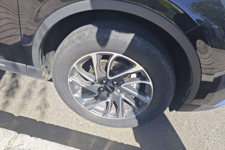 Used Lincoln Corsair 2022 2.0T Two-Wheel Drive Deluxe Edition Right Front Wheel Hub