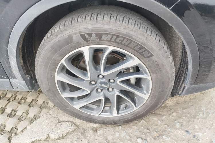 Used Lincoln Corsair 2022 2.0T Two-Wheel Drive Deluxe Edition Right Front Wheel Hub