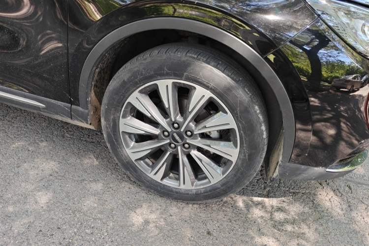 Used Lincoln Corsair 2022 2.0T Two-Wheel Drive Luxury Edition Right Front Wheel Hub