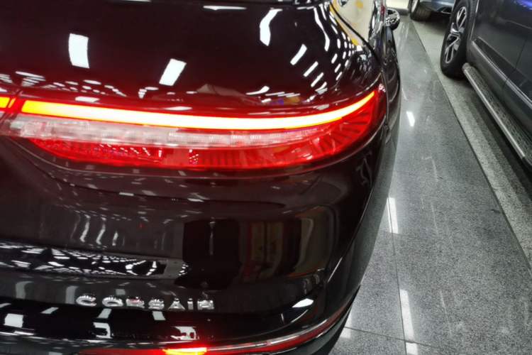 Used Lincoln Corsair 2022 2.0T Two-Wheel Drive Luxury Edition Right Rear Taillight