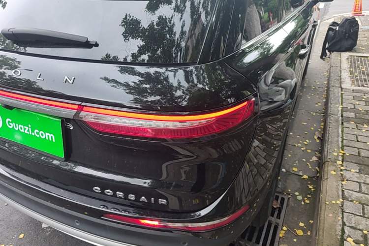 Used Lincoln Corsair 2022 2.0T Two-Wheel Drive Deluxe Edition Right Rear Taillight