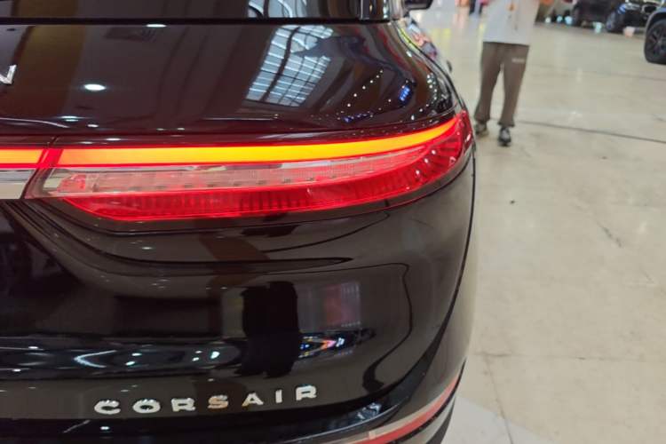 Used Lincoln Corsair 2022 2.0T Two-Wheel Drive Deluxe Edition Right Rear Taillight