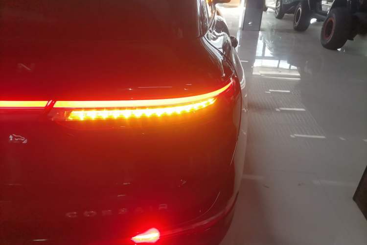 Used Lincoln Corsair 2022 2.0T Two-Wheel Drive Deluxe Edition Right Rear Taillight