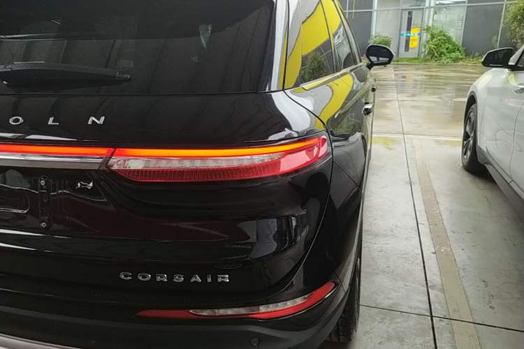 Used Lincoln Corsair 2022 2.0T Two-Wheel Drive Luxury Edition Right Rear Taillight