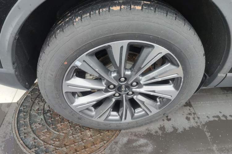 Used Lincoln Corsair 2022 2.0T Two-Wheel Drive Luxury Edition Right Rear Wheel Hub