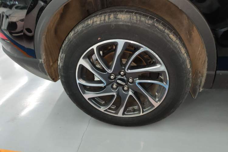 Used Lincoln Corsair 2022 2.0T Two-Wheel Drive Deluxe Edition Right Rear Wheel Hub