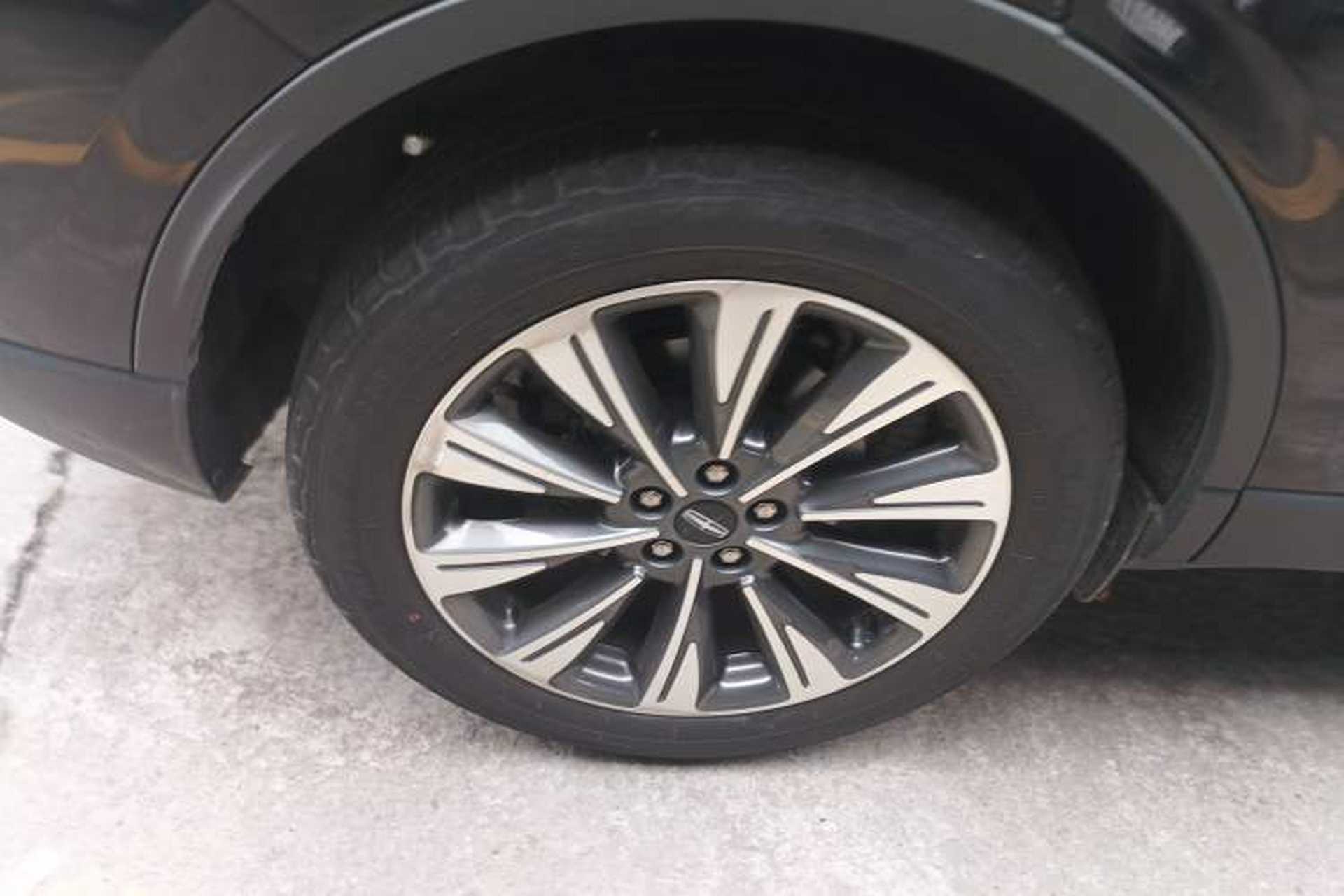 Used Lincoln Corsair 2022 2.0T Two-Wheel Drive Luxury Edition Right Rear Wheel Hub