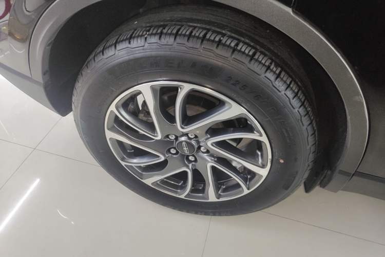 Used Lincoln Corsair 2022 2.0T Two-Wheel Drive Deluxe Edition Right Rear Wheel Hub