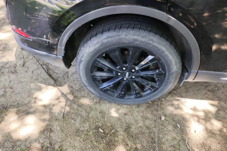 Used Lincoln Corsair 2022 2.0T Two-Wheel Drive Luxury Edition Right Rear Wheel Hub