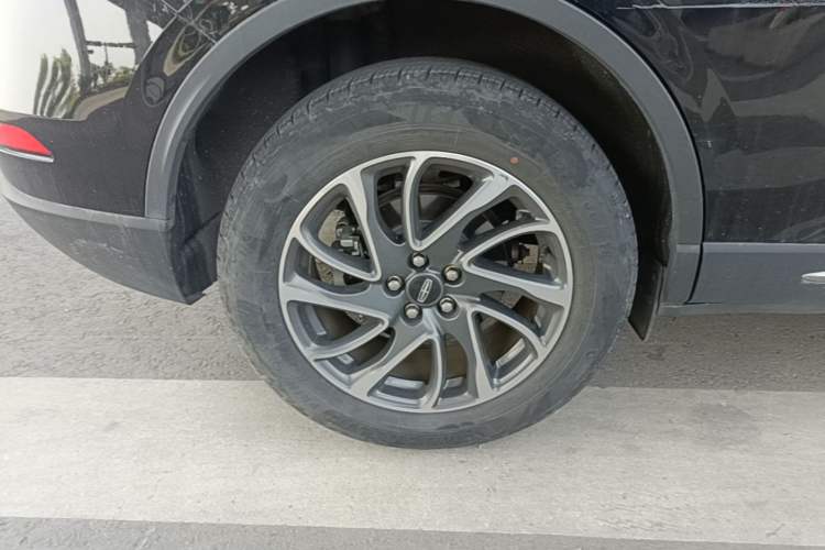 Used Lincoln Corsair 2022 2.0T Two-Wheel Drive Deluxe Edition Right Rear Wheel Hub