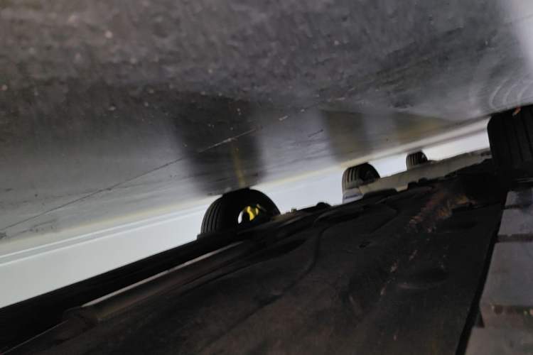 Used Lincoln Corsair 2022 2.0T Two-Wheel Drive Luxury Edition Right Side Sill