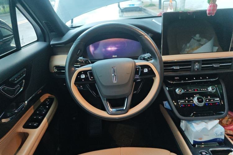 Used Lincoln Corsair 2022 2.0T Two-Wheel Drive Luxury Edition Steering Wheel
