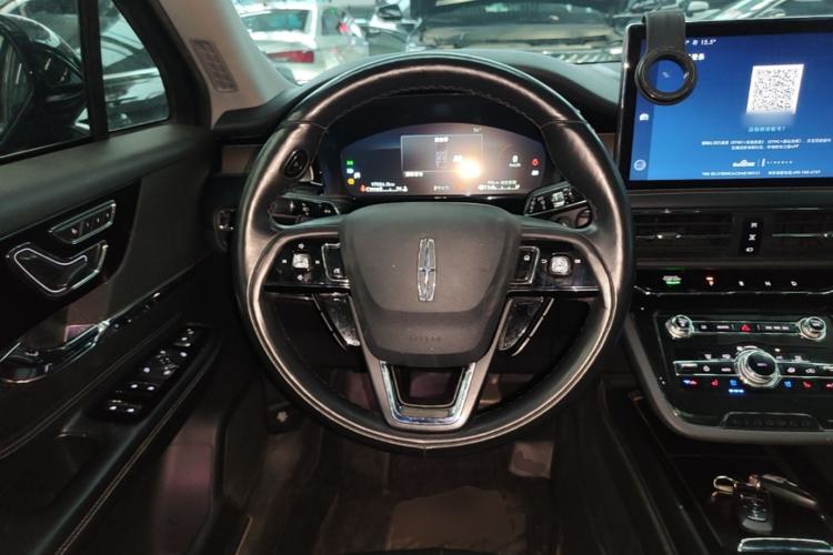 Used Lincoln Corsair 2022 2.0T Two-Wheel Drive Deluxe Edition Steering Wheel