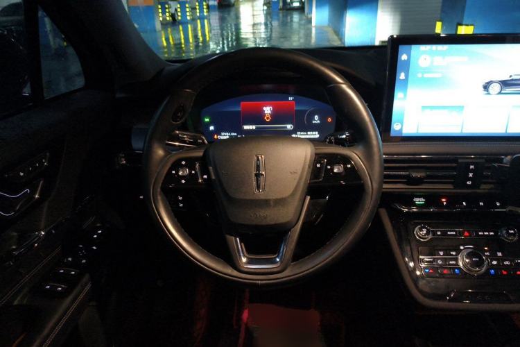 Used Lincoln Corsair 2022 2.0T Two-Wheel Drive Deluxe Edition Steering Wheel