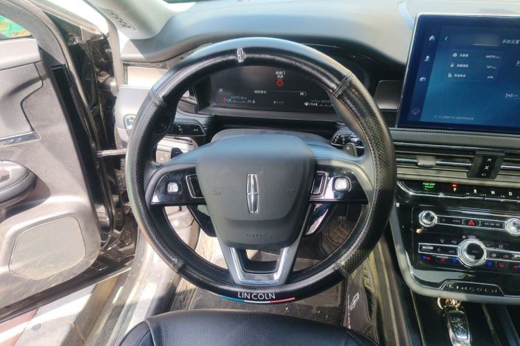 Used Lincoln Corsair 2022 2.0T Two-Wheel Drive Deluxe Edition Steering Wheel