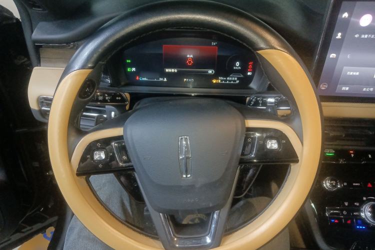 Used Lincoln Corsair 2022 2.0T Two-Wheel Drive Luxury Edition Steering Wheel