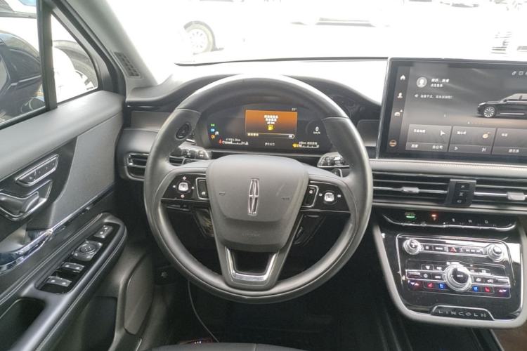 Used Lincoln Corsair 2022 2.0T Two-Wheel Drive Deluxe Edition Steering Wheel