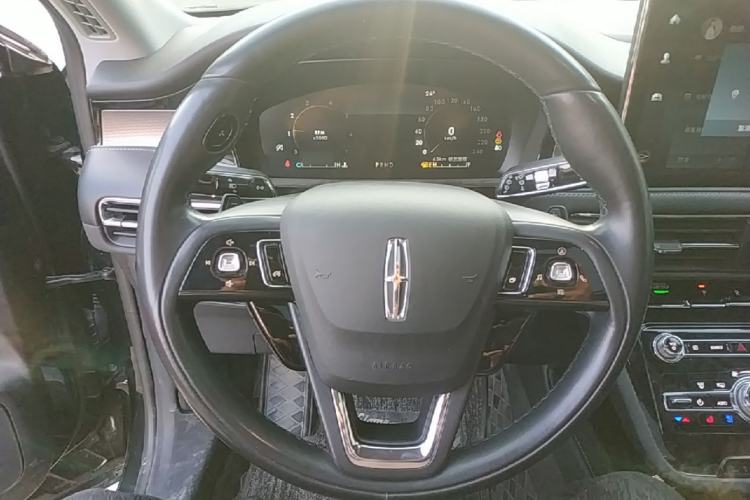 Used Lincoln Corsair 2022 2.0T Two-Wheel Drive Deluxe Edition Steering Wheel
