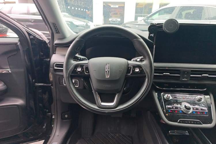 Used Lincoln Corsair 2022 2.0T Two-Wheel Drive Deluxe Edition Steering Wheel