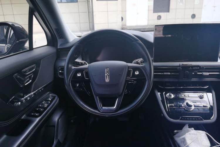 Used Lincoln Corsair 2022 2.0T Two-Wheel Drive Deluxe Edition Steering Wheel
