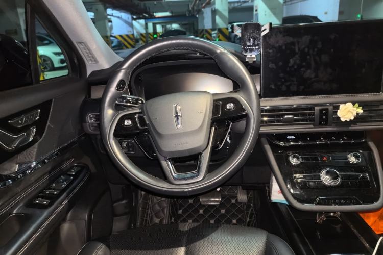Used Lincoln Corsair 2022 2.0T Two-Wheel Drive Deluxe Edition Steering Wheel