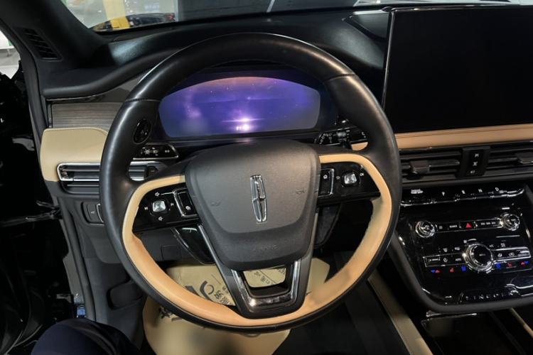 Used Lincoln Corsair 2022 2.0T Two-Wheel Drive Luxury Edition Steering Wheel