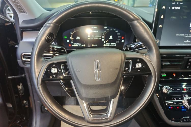 Used Lincoln Corsair 2022 2.0T Two-Wheel Drive Deluxe Edition Steering Wheel