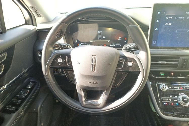 Used Lincoln Corsair 2022 2.0T Two-Wheel Drive Deluxe Edition Steering Wheel