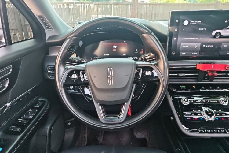 Used Lincoln Corsair 2022 2.0T Two-Wheel Drive Deluxe Edition Steering Wheel