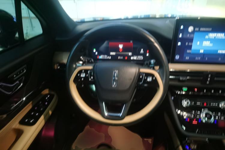 Used Lincoln Corsair 2022 Revised Version 2.0T Two-Wheel Drive Luxury Edition Steering Wheel