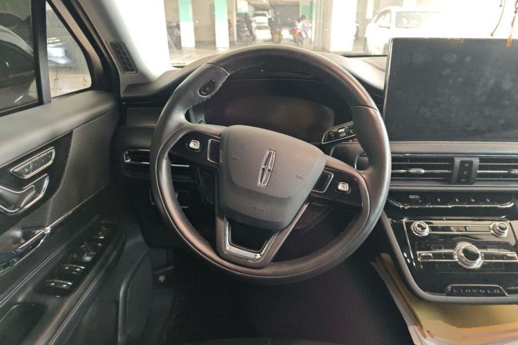 Used Lincoln Corsair 2022 2.0T Two-Wheel Drive Deluxe Edition Steering Wheel