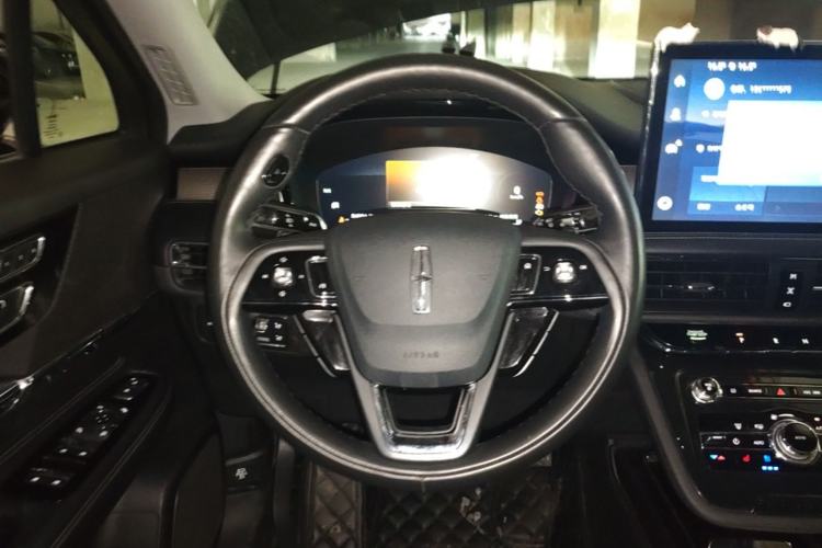 Used Lincoln Corsair 2022 2.0T Two-Wheel Drive Deluxe Edition Steering Wheel
