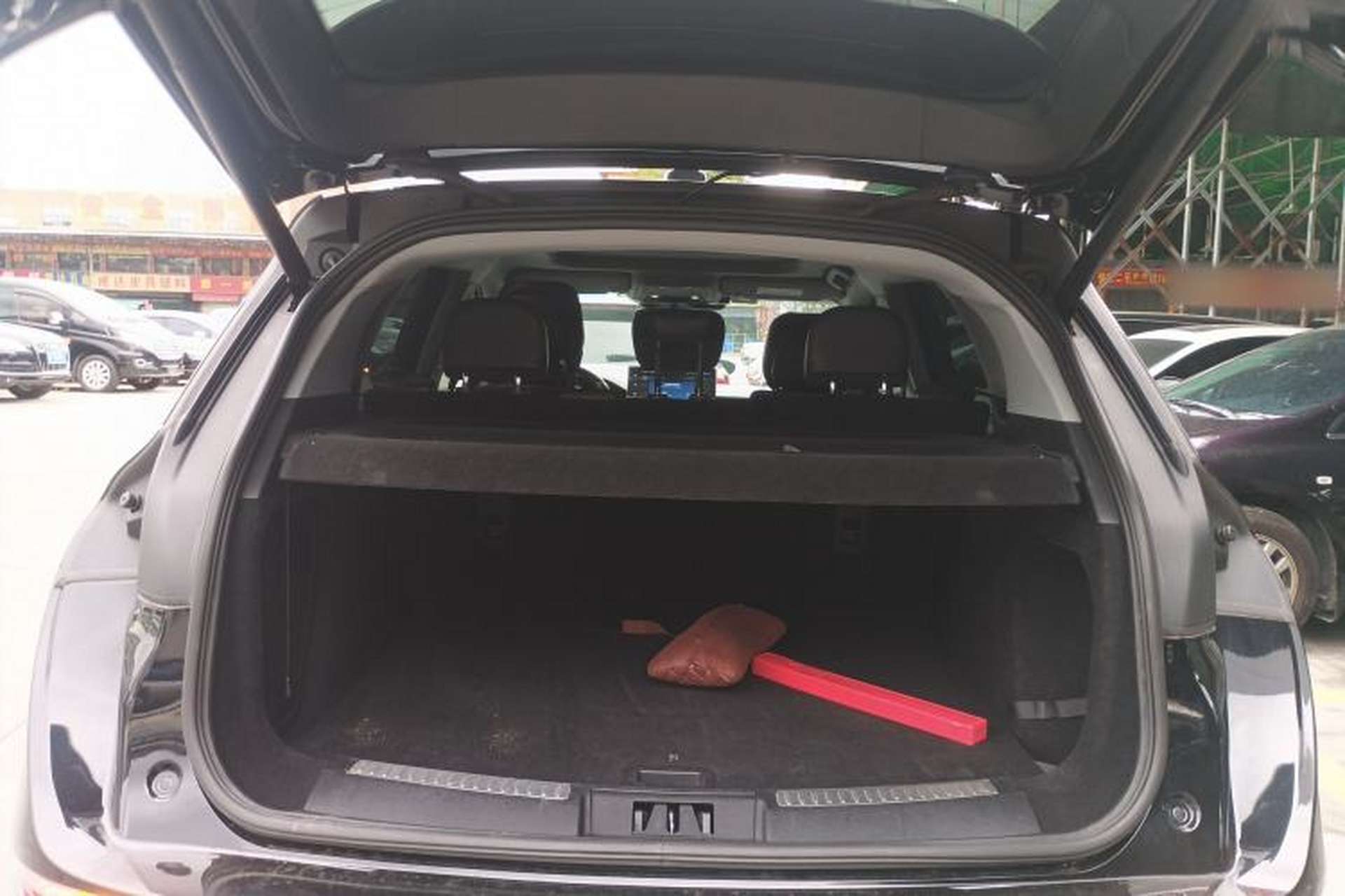 Used Lincoln Corsair 2022 2.0T Two-Wheel Drive Luxury Edition Trunk
