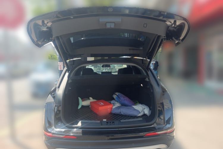 Used Lincoln Corsair 2022 2.0T Two-Wheel Drive Deluxe Edition Trunk