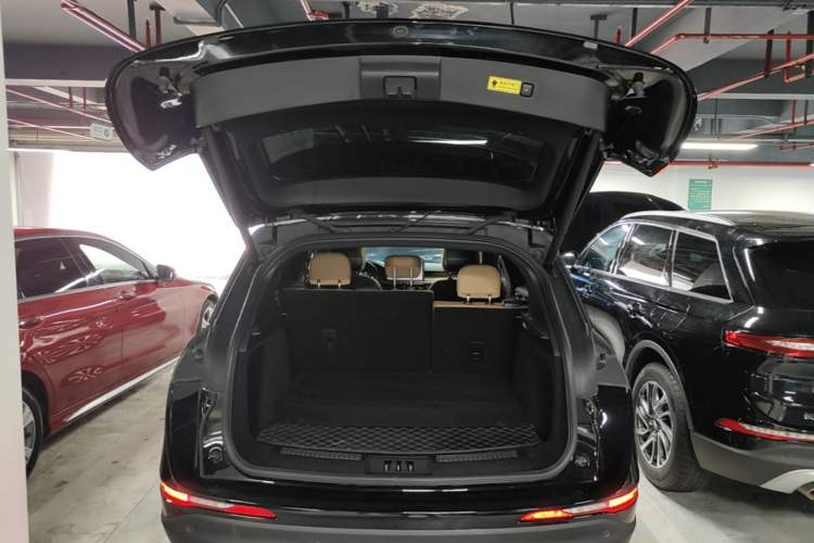 Used Lincoln Corsair 2022 2.0T Two-Wheel Drive Luxury Edition Trunk