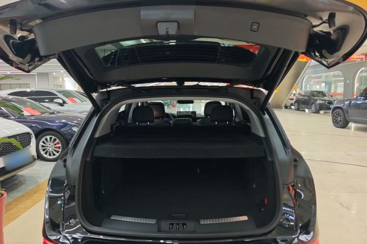 Used Lincoln Corsair 2022 2.0T Two-Wheel Drive Deluxe Edition Trunk