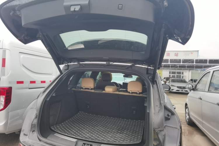 Used Lincoln Corsair 2022 2.0T Two-Wheel Drive Luxury Edition Trunk