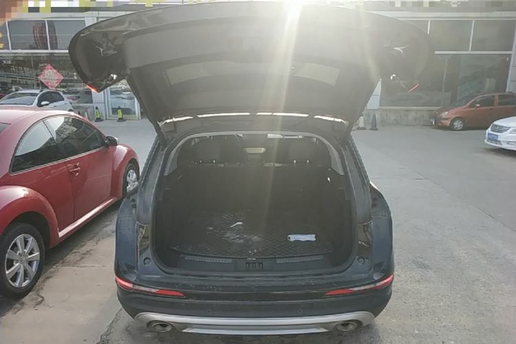 Used Lincoln Corsair 2022 2.0T Two-Wheel Drive Deluxe Edition Trunk