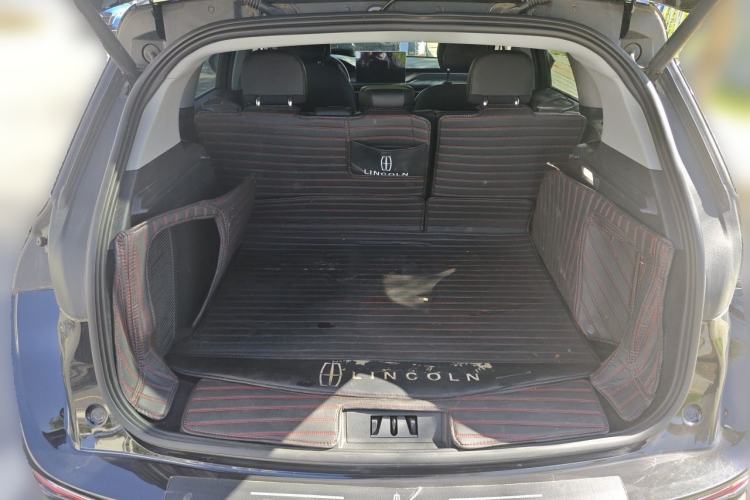 Used Lincoln Corsair 2022 2.0T Two-Wheel Drive Deluxe Edition Trunk